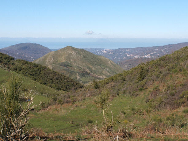 Parco dei Nebrodi - Panorama dalla parte alta del Comune di Tortorici (Sicilia - Messina)
