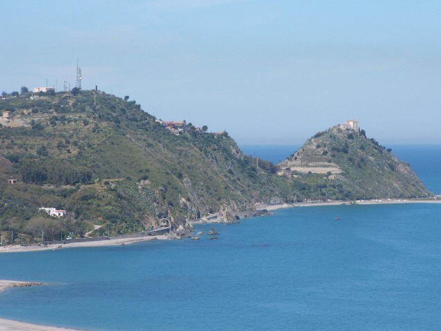 Un fantastico colpo d'occhio sulla baia di San Gregorio, località straordinaria della località turistica di Capo d'Orlando (Messina)