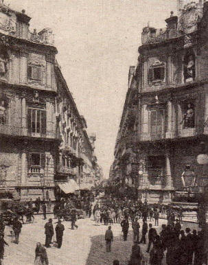 Foto d'epoca della storica ed antica Via Macqueda a Palermo in Sicilia