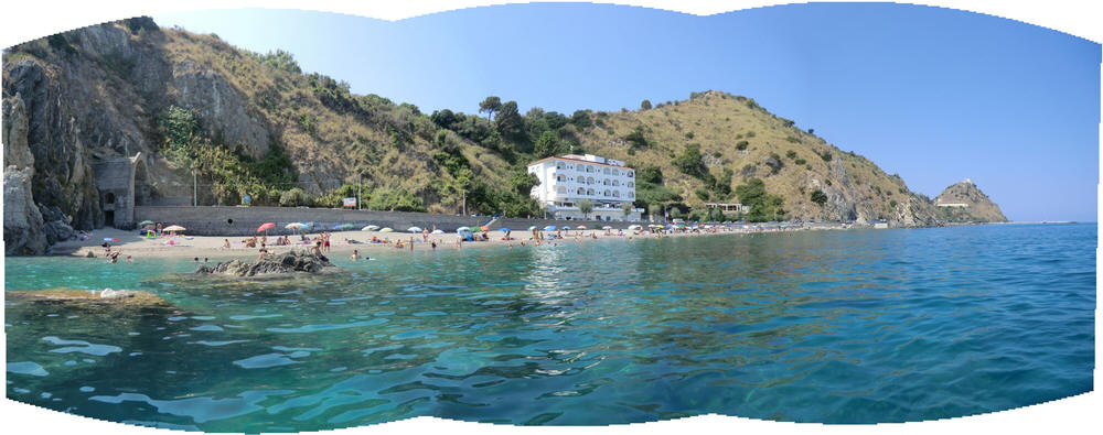 Spiaggia di S. Gregorio a Km 6 dalla casa vacanza di Rocca di Capri Leone - Sicilia Cod. RC47