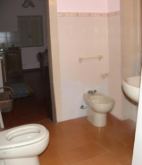 Secondo bagno Casa di Capo d'Orlando - Sicilia A48C