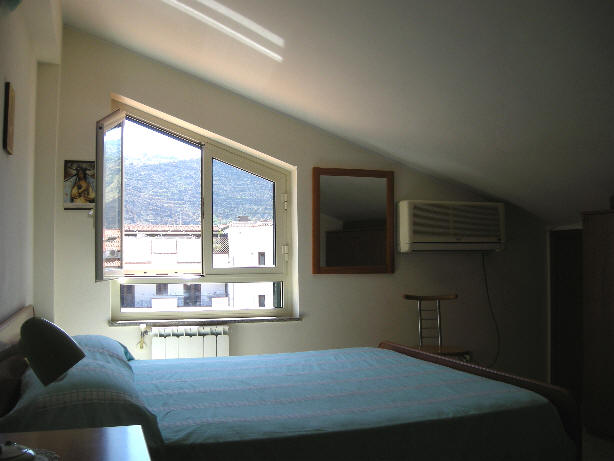 Foto 2 Camera da letto della Casa per vacanza di Capo d'Orlando Sicilia CD01