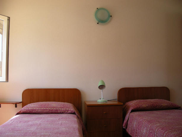 Seconda camera da letto della Casa per vacanza di Capo d'Orlando Sicilia CD01