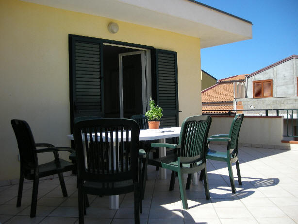 Foto 2 terrazzo della Casa per vacanza di Capo d'Orlando Sicilia CD01