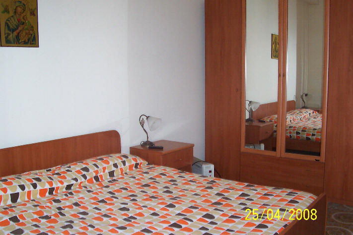 Camera da letto casa vacanze in Sicilia Capo d'Orlando CD03