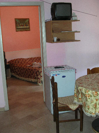 Camera da letto dal soggiorno Casa Vacanze di Capo d'Orlando Sicilia CD07