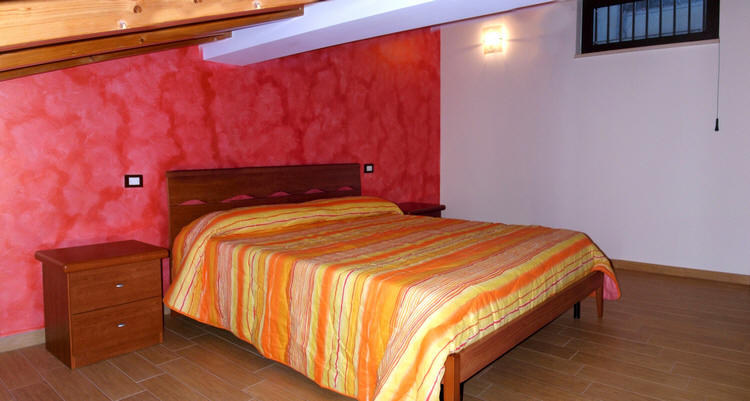 Camera da letto della Casa vacanza di Rocca di Capri Leone - Sicilia Cod. RC47